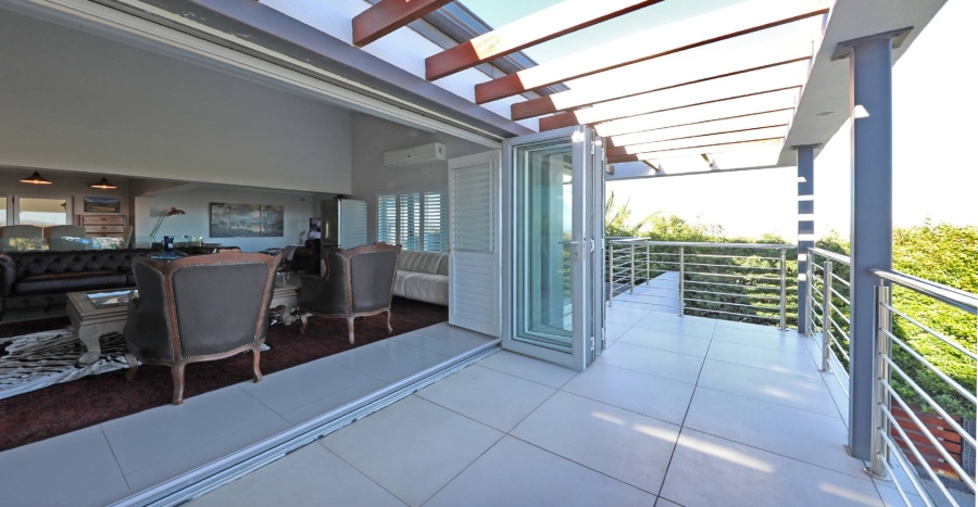 4 Bedroom Property for Sale in Loevenstein Western Cape